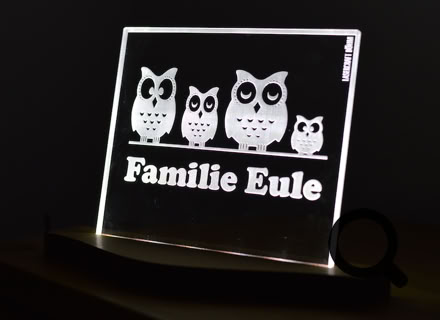 Laser Gravur Böhm in Bonn - Geschenkideen mit Gravuren auf Holz, Glas, Leder, Metall, Acryl Plexiglas , Armbänder, Papier, Anhänger, Schilder ... für Privat und Geschäftskunden und  Firmen. Kunden kommen aus Bonn, Köln, Siebengebirge, Frechen, und ganz NRW, Deutschland, Schweiz und der Welt