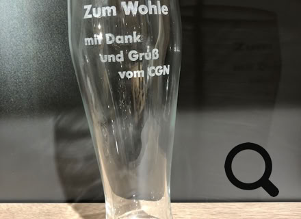 Laser Gravur Böhm in Bonn - Geschenkideen mit Gravuren auf Holz, Glas, Leder, Metall, Acryl Plexiglas , Armbänder, Papier, Anhänger, Schilder ... für Privat und Geschäftskunden und  Firmen. Kunden kommen aus Bonn, Köln, Siebengebirge, Frechen, und ganz NRW, Deutschland, Schweiz und der Welt