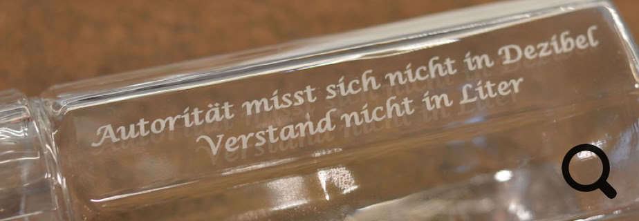 Laser Gravur Böhm in Bonn - Geschenkideen mit Gravuren auf Holz, Glas, Leder, Metall, Acryl Plexiglas , Armbänder, Papier, Anhänger, Schilder ... für Privat und Geschäftskunden und  Firmen. Kunden kommen aus Bonn, Köln, Siebengebirge, Frechen, und ganz NRW, Deutschland, Schweiz und der Welt