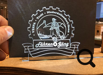 Acryl Plexiglas Laser Gravur Böhm in Bonn - Geschenkideen mit Gravuren auf Holz, Glas, Leder, Metall, Armbänder, Papier, Anhänger, Schilder ... für Privat und Geschäftskunden und  Firmen. Kunden kommen aus Bonn, Köln, Siebengebirge, Frechen, und ganz NRW, Deutschland, Schweiz und der Welt