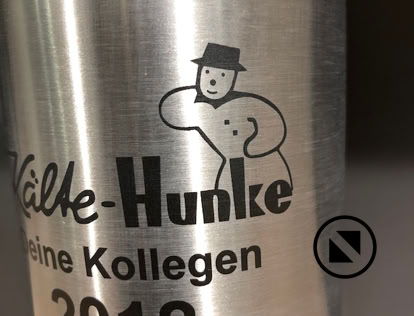 Laser Gravur Böhm in Bonn - Geschenkideen mit Gravuren auf Holz, Glas, Leder, Metall, Acryl Plexiglas , Armbänder, Papier, Anhänger, Schilder ... für Privat und Geschäftskunden und  Firmen. Kunden kommen aus Bonn, Köln, Siebengebirge, Frechen, und ganz NRW, Deutschland, Schweiz und der Welt