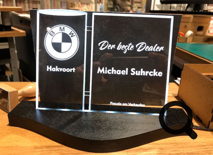 Acryl Plexiglas Laser Gravur Böhm in Bonn - Geschenkideen mit Gravuren auf Holz, Glas, Leder, Metall, Armbänder, Papier, Anhänger, Schilder ... für Privat und Geschäftskunden und  Firmen. Kunden kommen aus Bonn, Köln, Siebengebirge, Frechen, und ganz NRW, Deutschland, Schweiz und der Welt